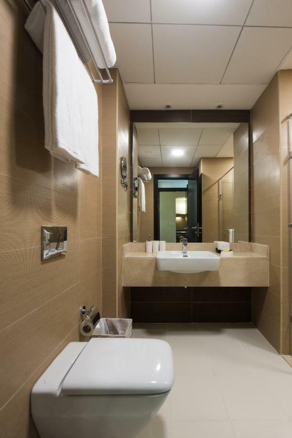 Fantastay Sparkle Tower One Bedroom Suite Marina View Dubai Exterior photo
