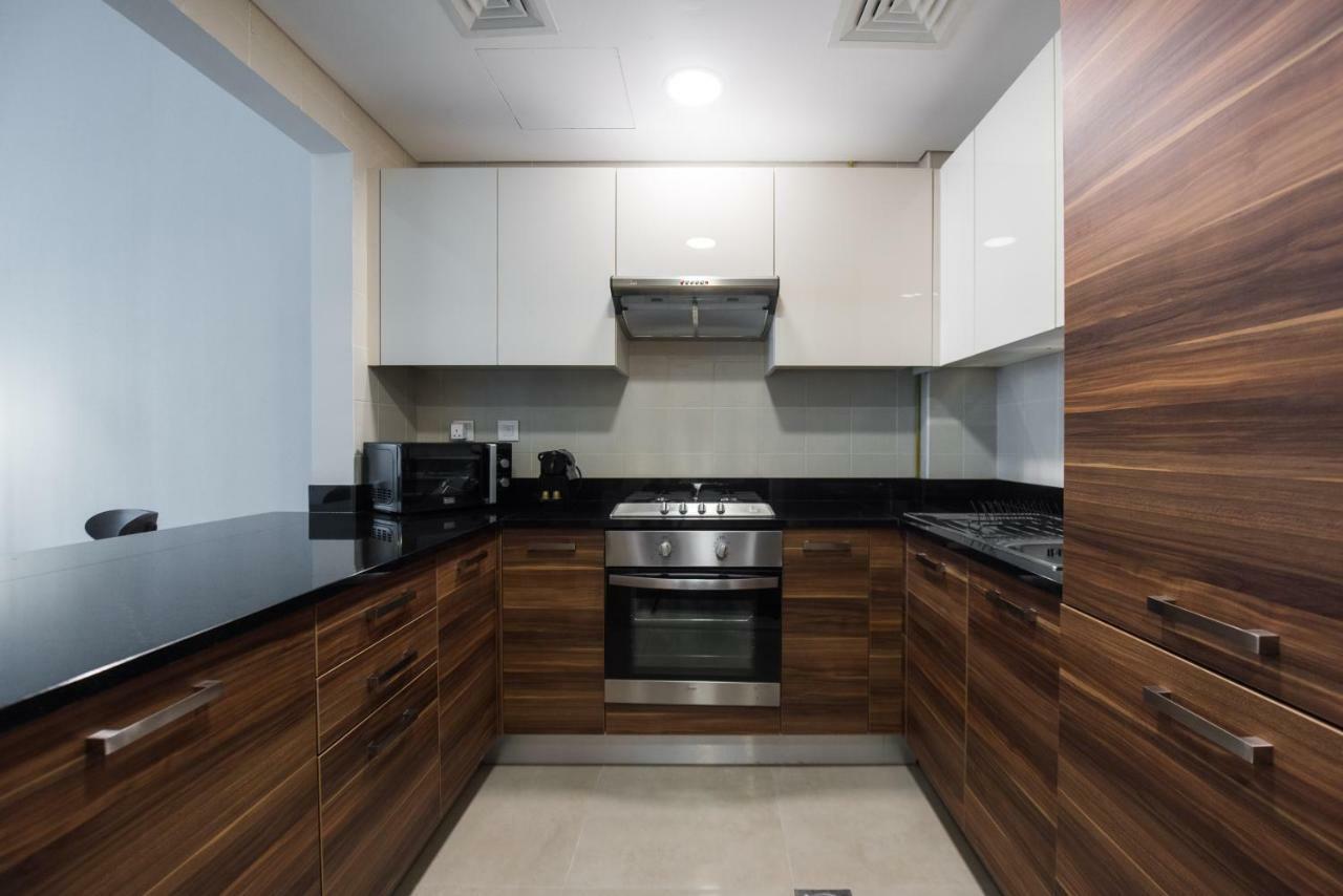 Fantastay Sparkle Tower One Bedroom Suite Marina View Dubai Exterior photo