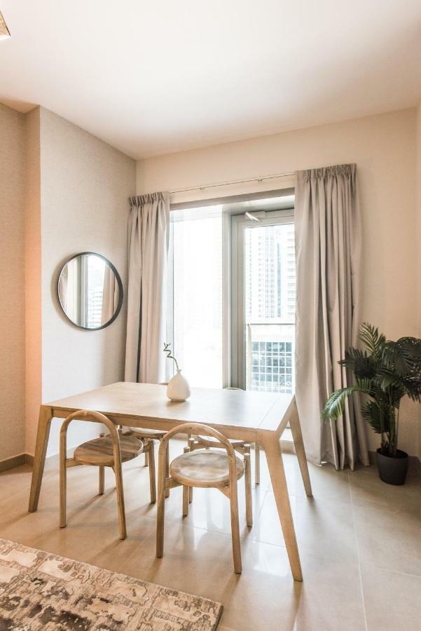Fantastay Sparkle Tower One Bedroom Suite Marina View Dubai Exterior photo