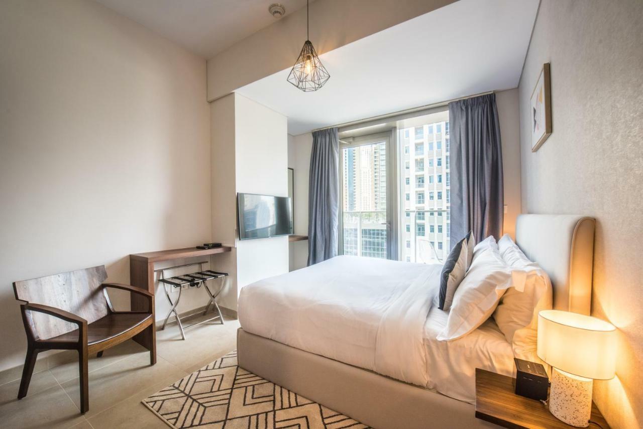 Fantastay Sparkle Tower One Bedroom Suite Marina View Dubai Exterior photo